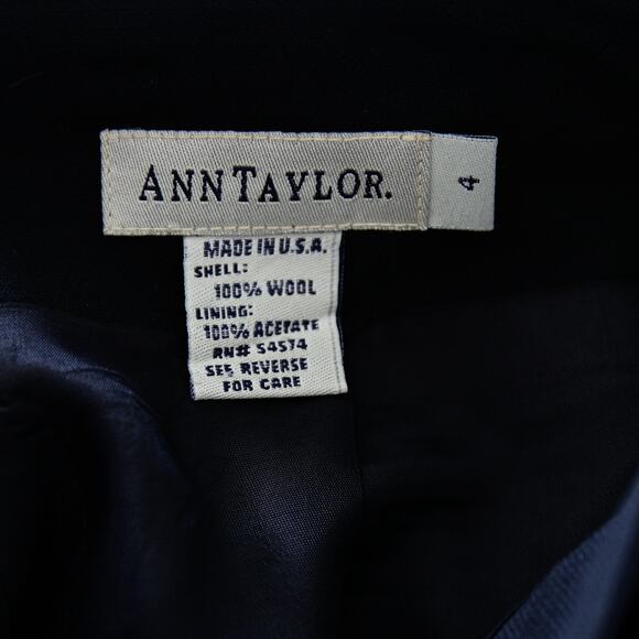 Ann Taylor Belted pencil skirt 100% wool size 4 S - Picture 3 of 4